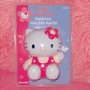 🌸!RARE! HELLO KITTY DESKTOP RADIO🌸